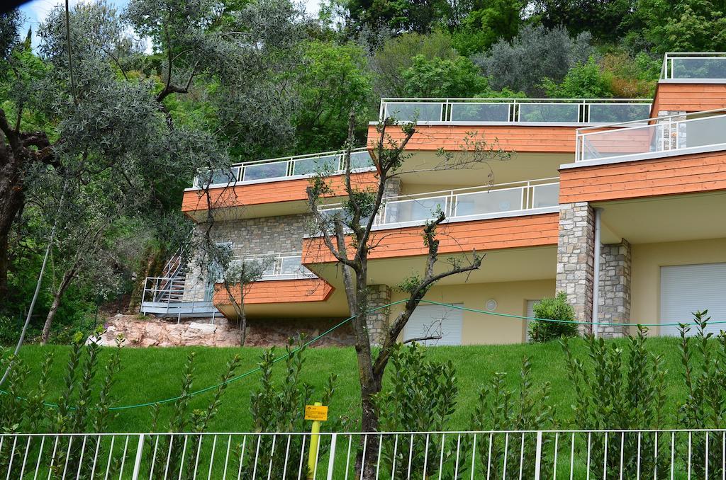Residence Il Poggio Al Sole Toscolano Maderno Exterior photo