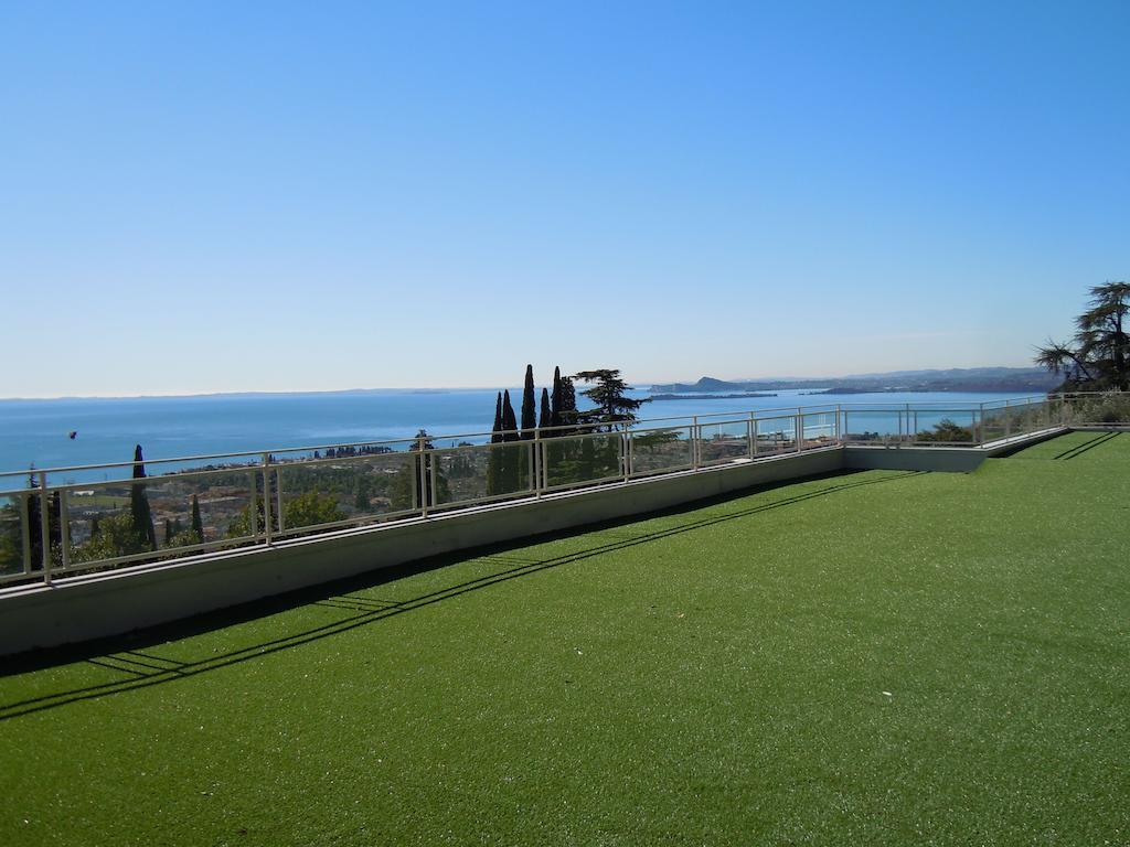 Residence Il Poggio Al Sole Toscolano Maderno Exterior photo
